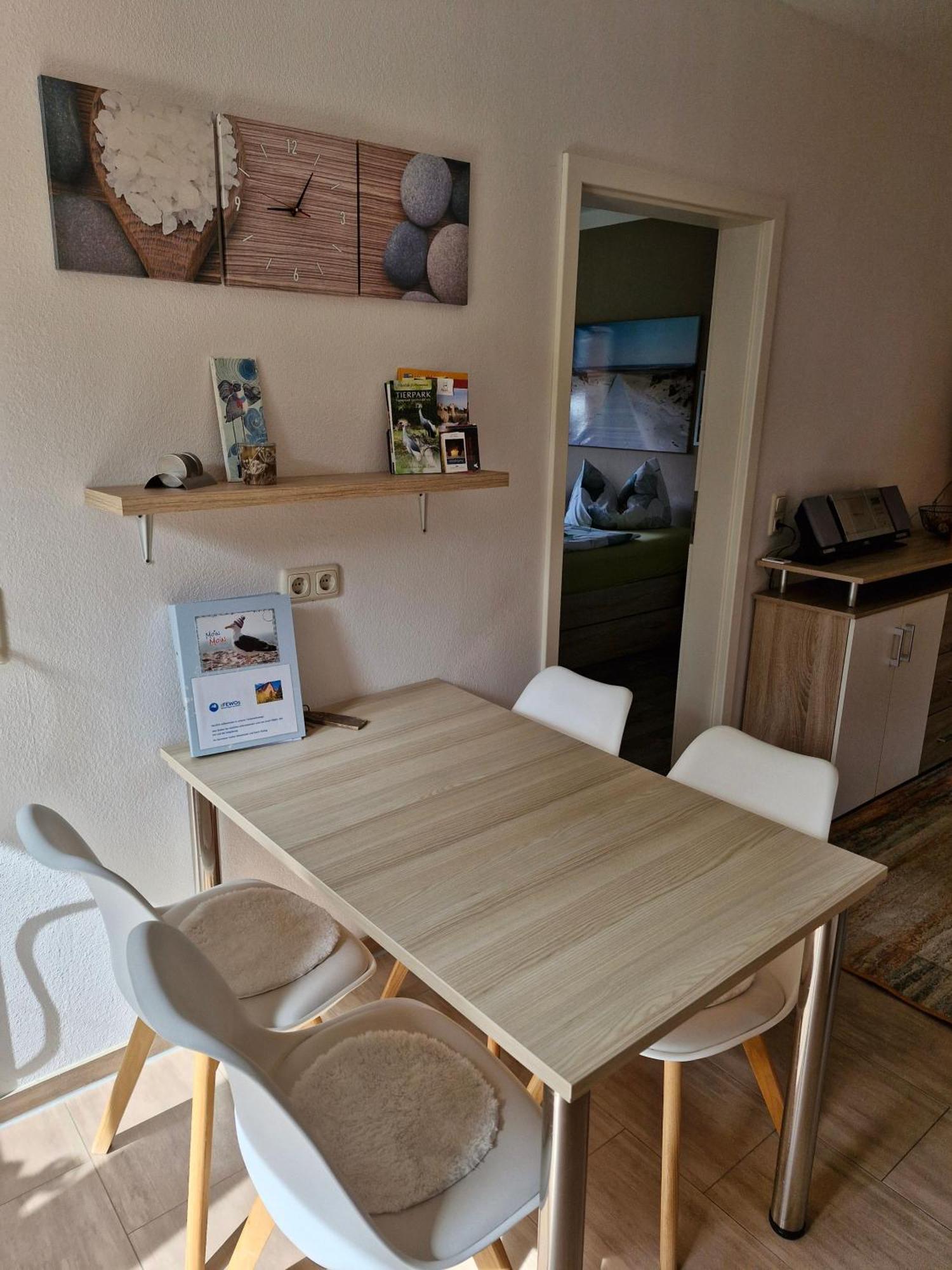 Moewe Apartment *